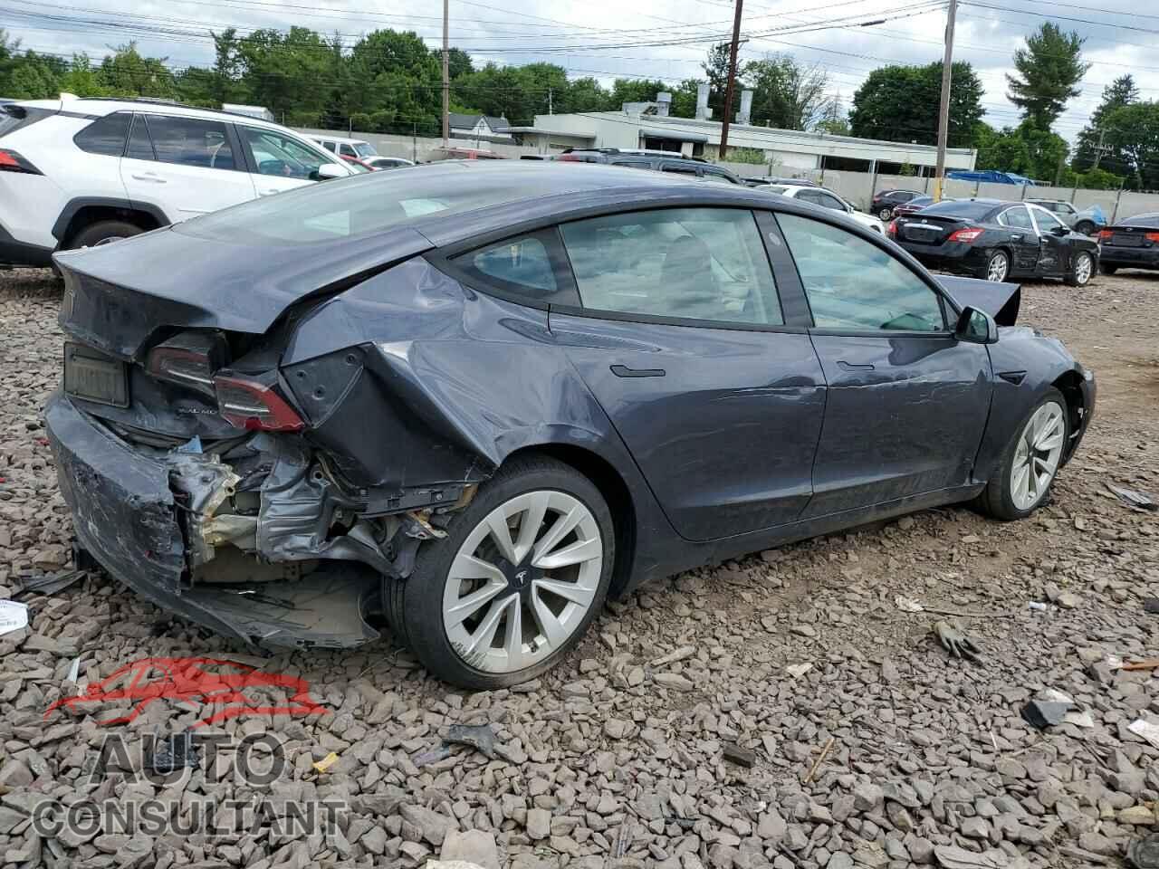 TESLA MODEL 3 2021 - 5YJ3E1EB1MF975130