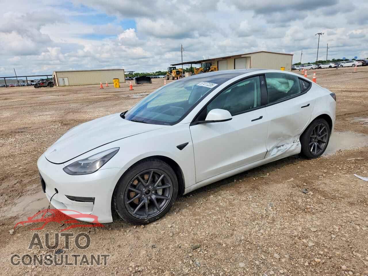 TESLA MODEL 3 2022 - 5YJ3E1EB1NF196263