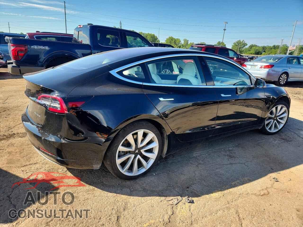 TESLA MODEL 3 2018 - 5YJ3E1EB0JF135058