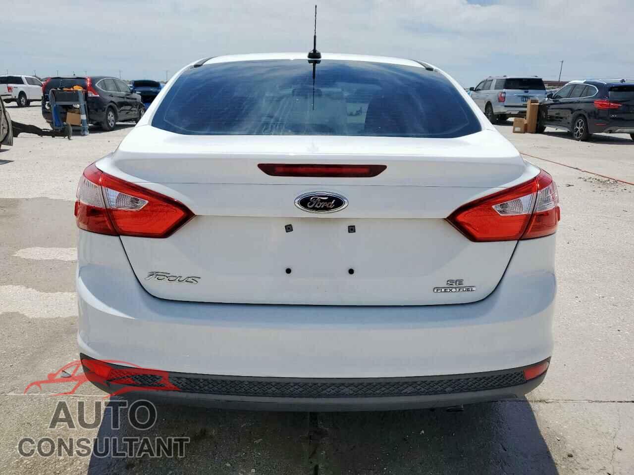 FORD FOCUS 2014 - 1FADP3F23EL451796