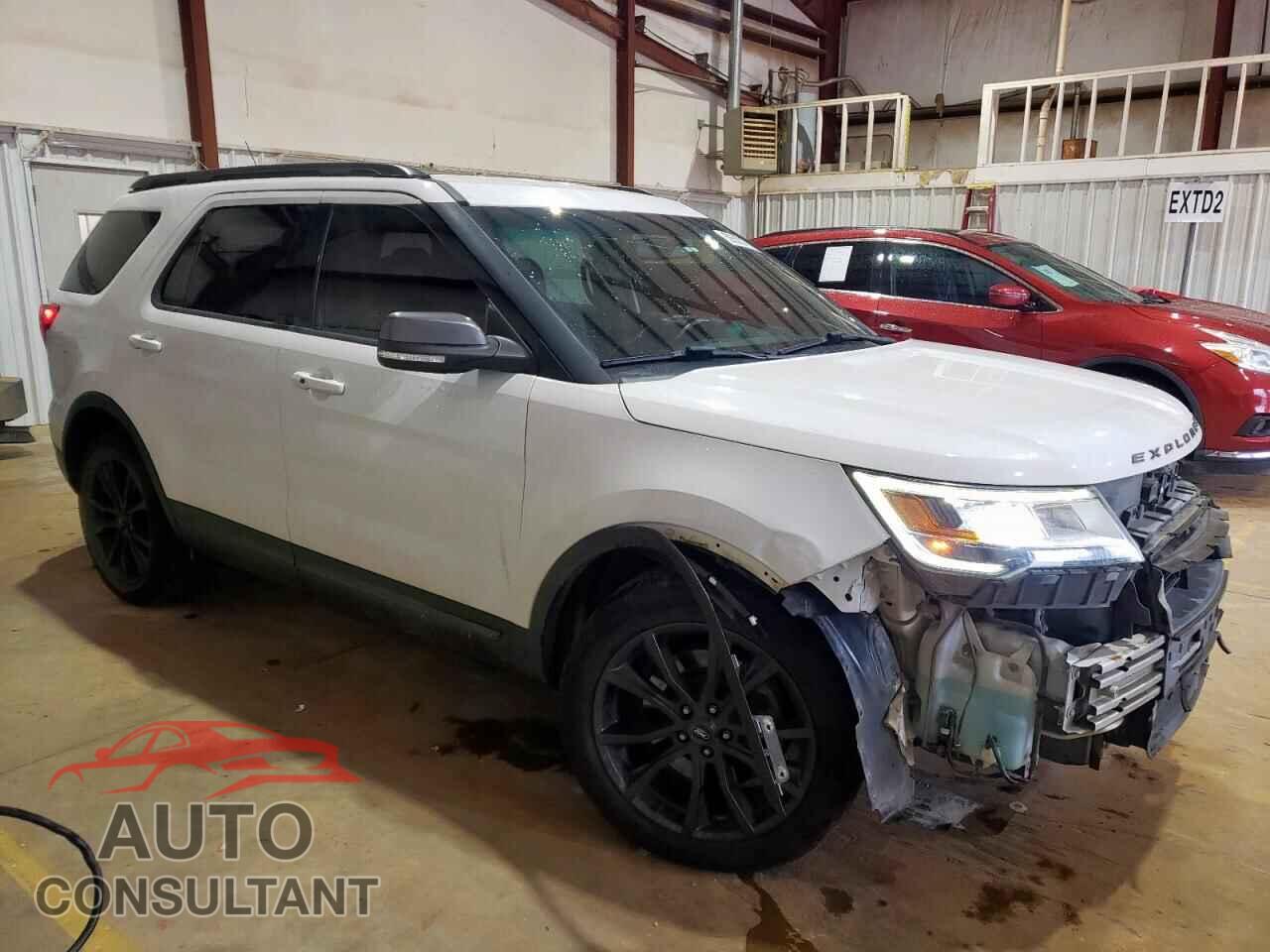 FORD EXPLORER 2018 - 1FM5K7D82JGB75010