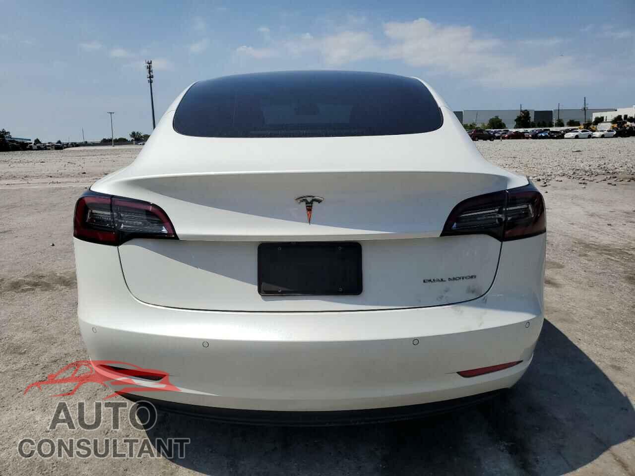 TESLA MODEL 3 2021 - 5YJ3E1EB7MF093184