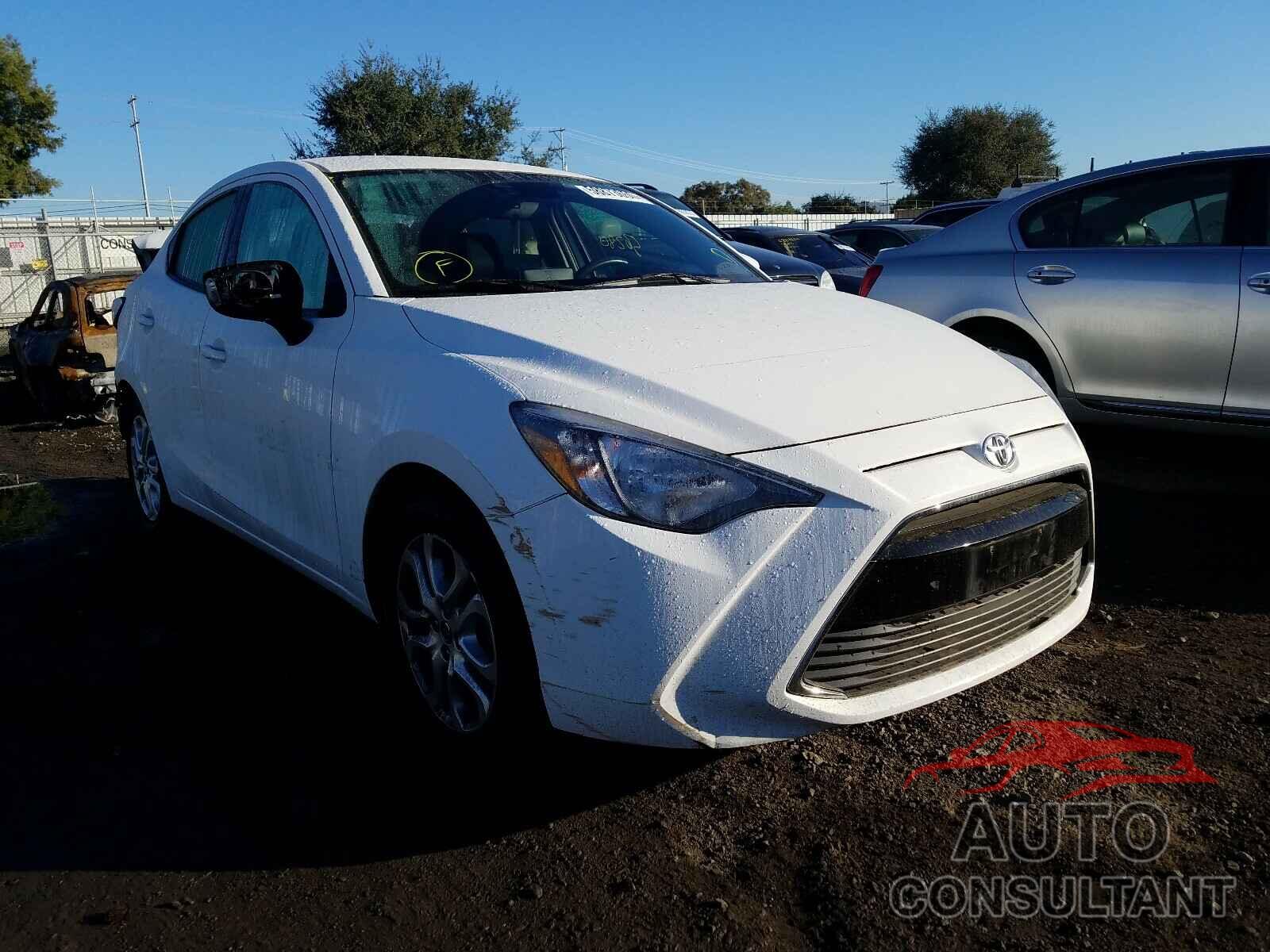 TOYOTA YARIS 2017 - 3MYDLBYV9HY155671