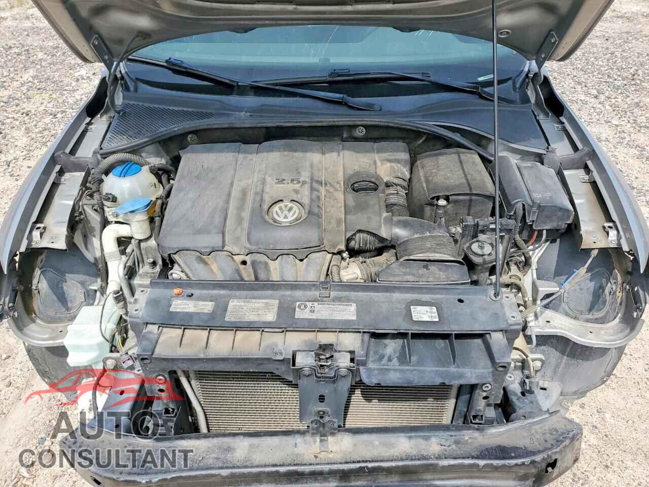 VOLKSWAGEN PASSAT 2012 - 1VWAP7A34CC077701