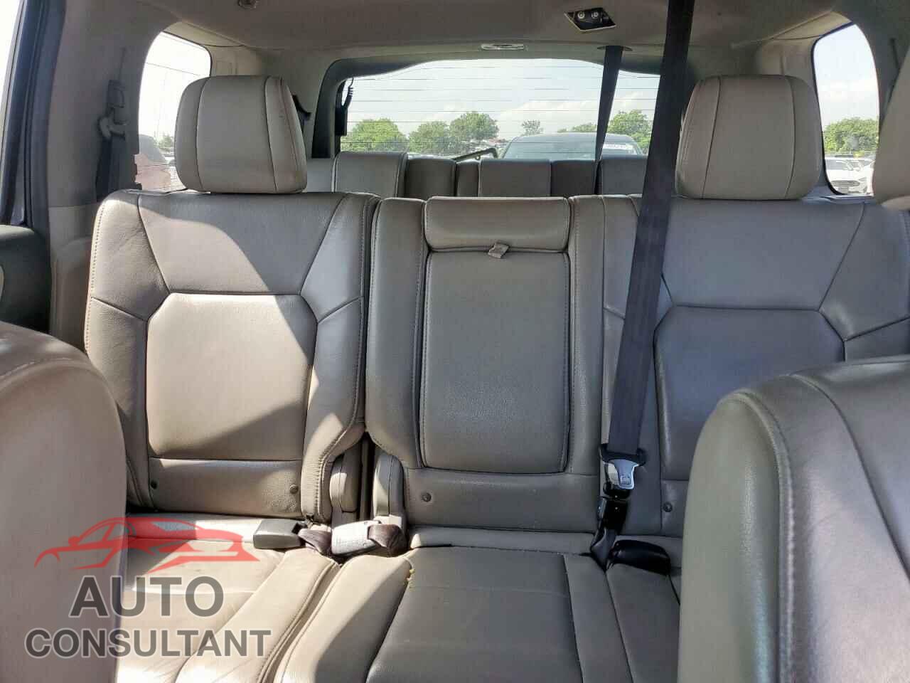 HONDA PILOT 2015 - 5FNYF3H59FB014718