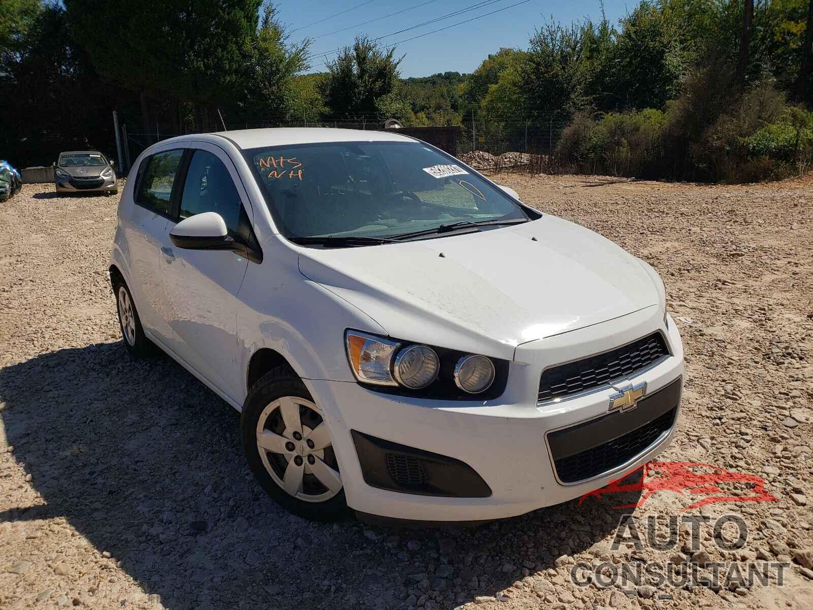 CHEVROLET SONIC 2016 - 1G1JA6SH7G4174232