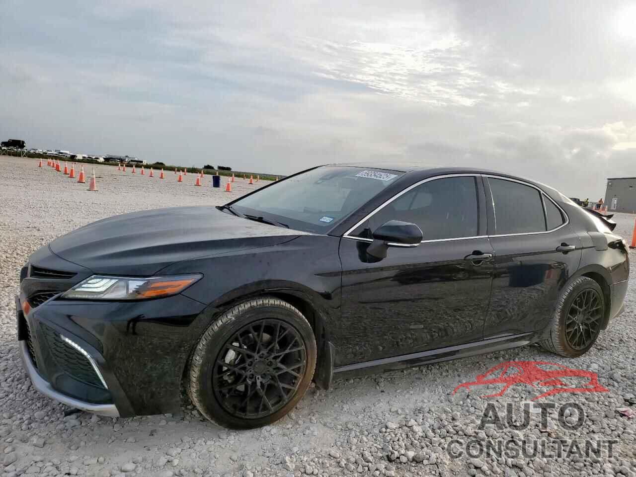 TOYOTA CAMRY 2022 - 4T1K31AK1NU589125
