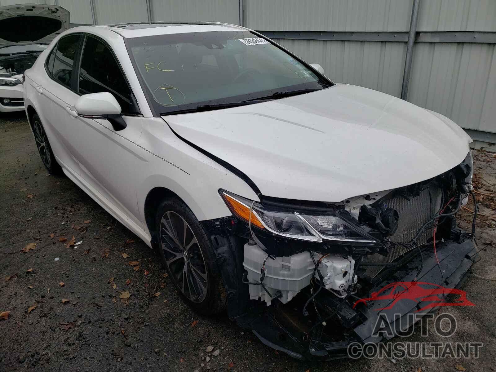 TOYOTA CAMRY 2018 - 4T1B11HK0JU002029