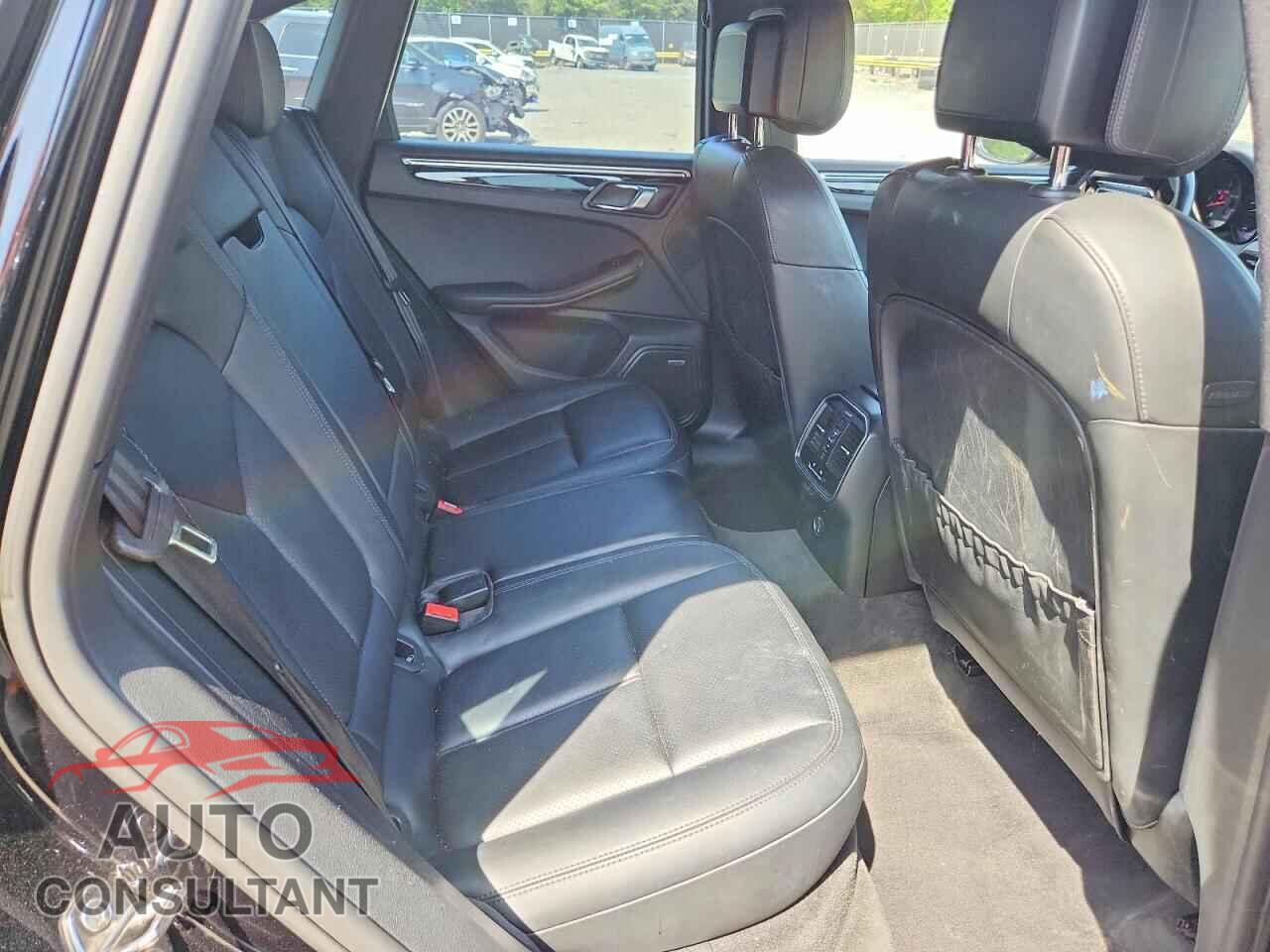 PORSCHE MACAN 2017 - WP1AA2A52HLB08412