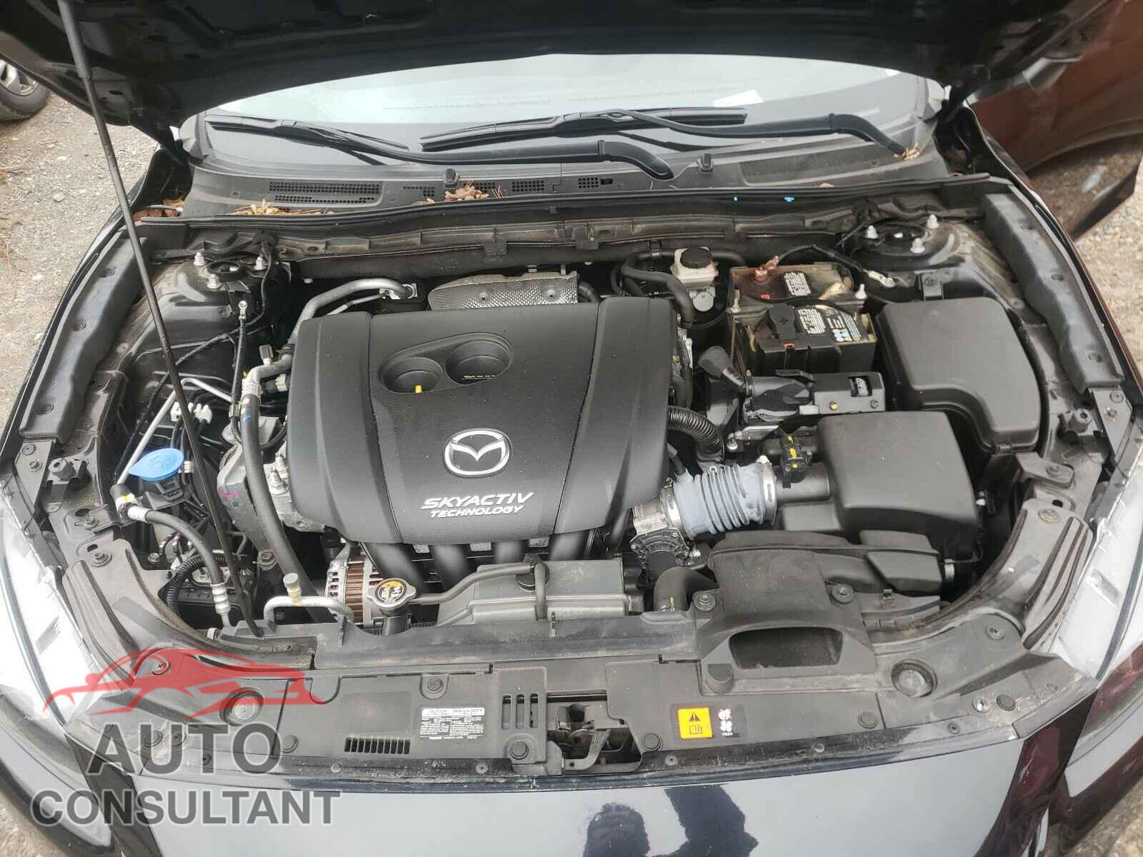 MAZDA 3 2017 - 3MZBN1U72HM106088