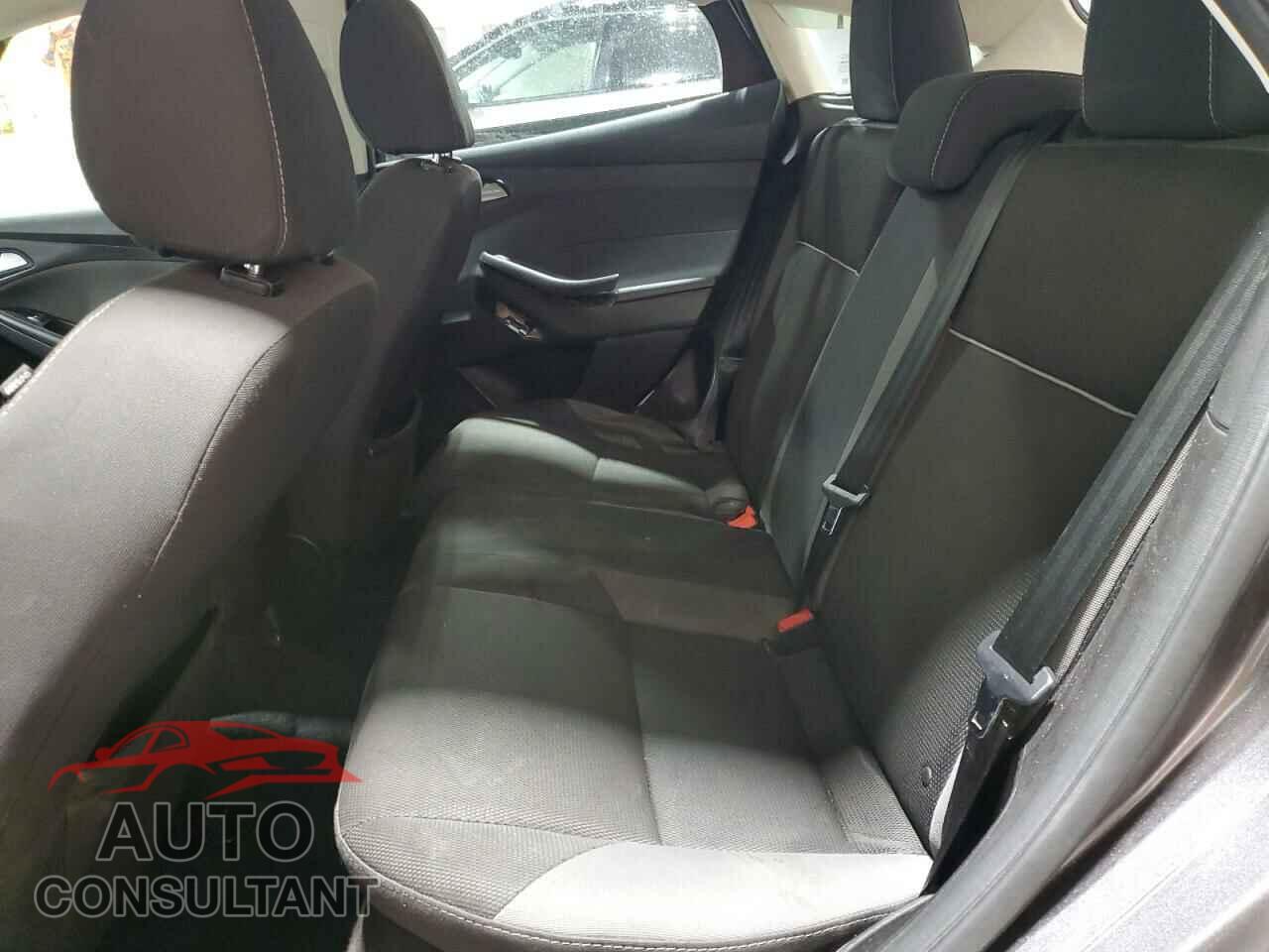 FORD FOCUS 2014 - 1FADP3K22EL259646