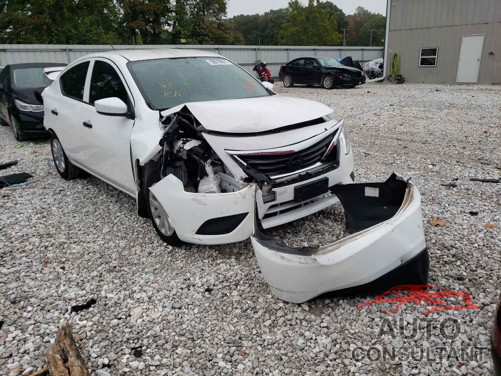 NISSAN VERSA 2017 - 3N1CN7AP9HL818332