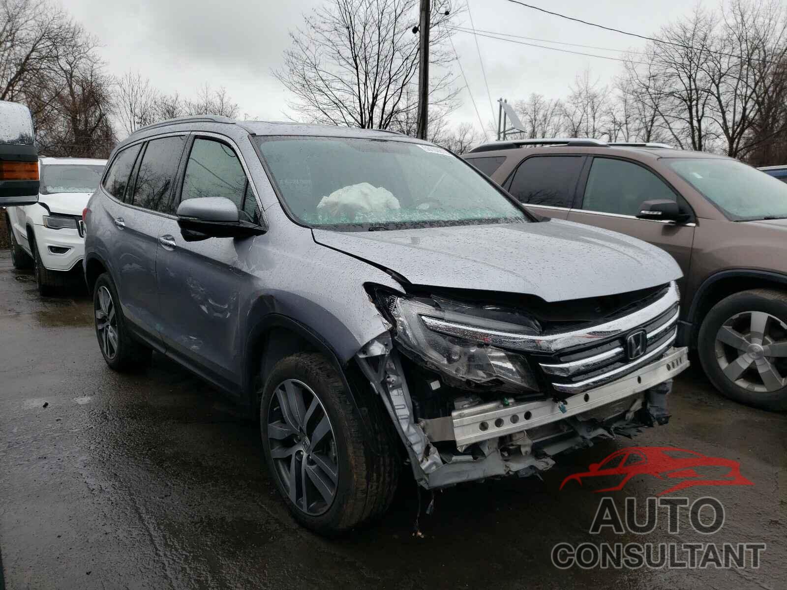 HONDA PILOT 2018 - 5FNYF6H90JB032425
