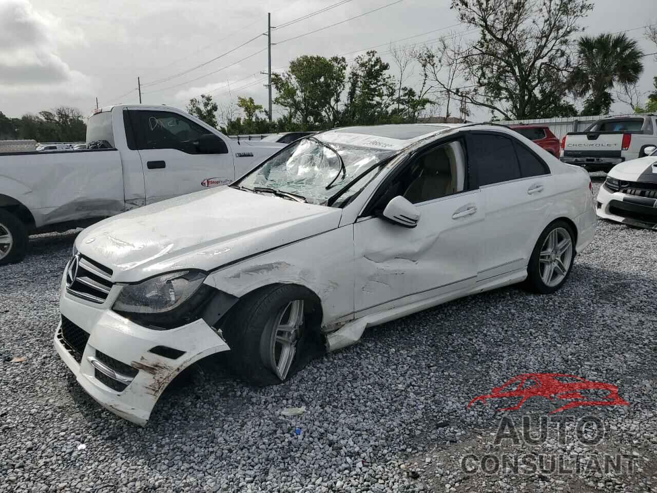 MERCEDES-BENZ C-CLASS 2014 - WDDGF4HB4EG231661