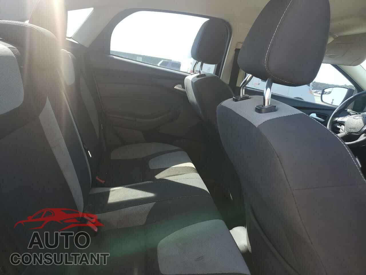 FORD FOCUS 2012 - 1FAHP3F26CL378390