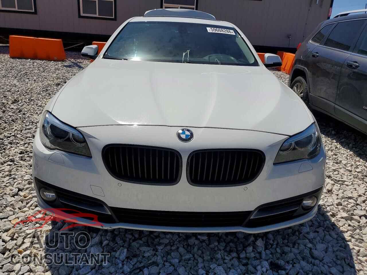 BMW 5 SERIES 2015 - WBA5A5C5XFD516565