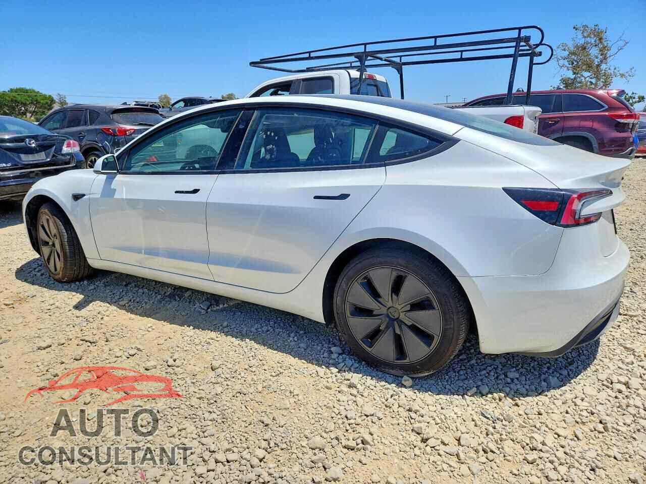 TESLA MODEL 3 2025 - 5YJ3E1EA8SF079380