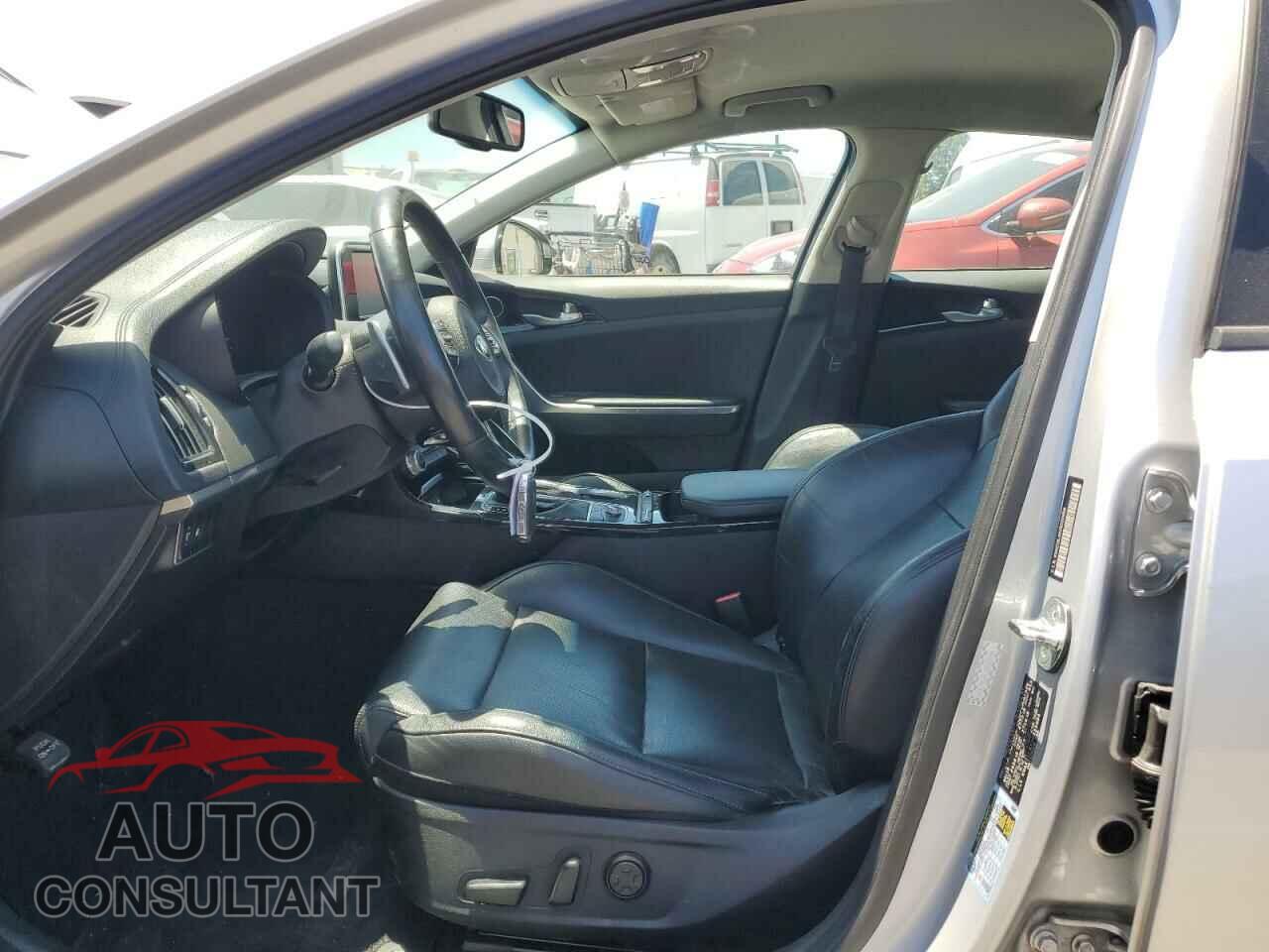 KIA STINGER 2018 - KNAE15LAXJ6035984