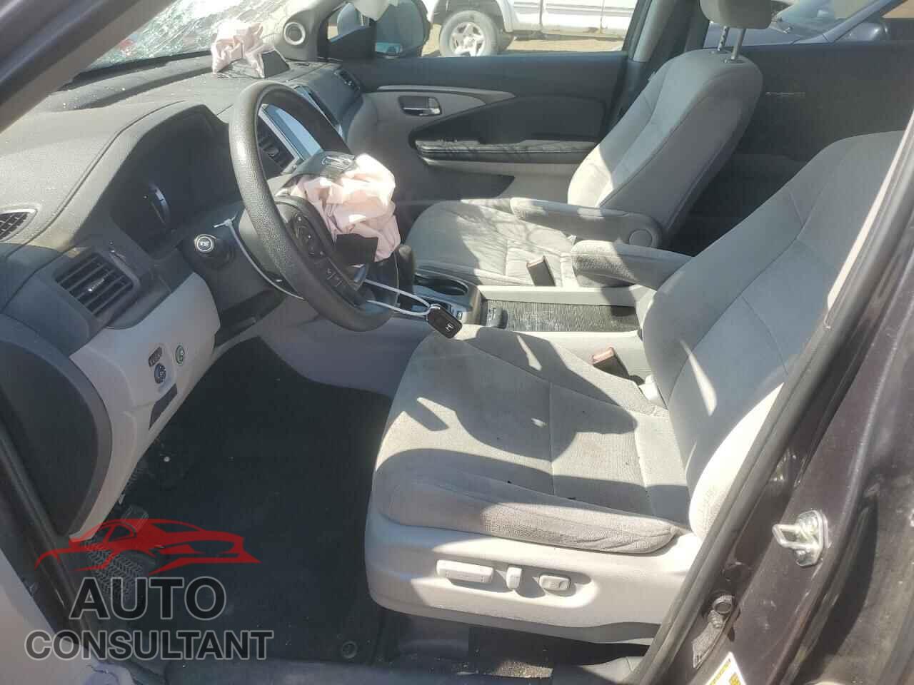 HONDA PILOT 2017 - 5FNYF6H30HB022015