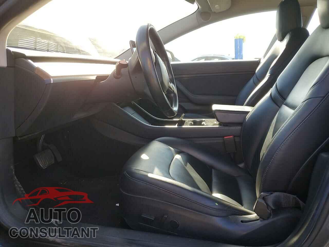 TESLA MODEL 3 2018 - 5YJ3E1EA4JF012077
