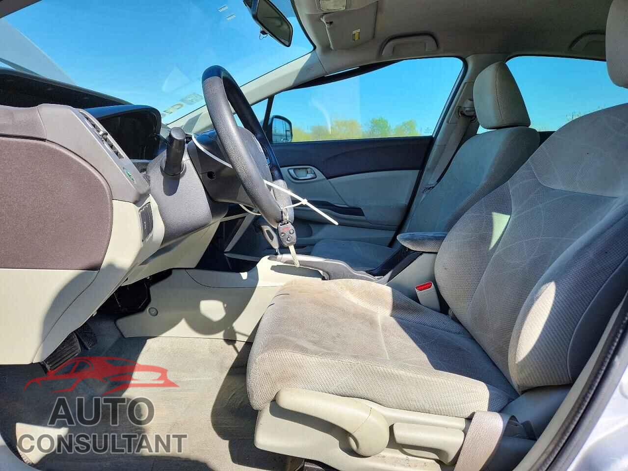 HONDA CIVIC 2012 - 2HGFB2F55CH608441