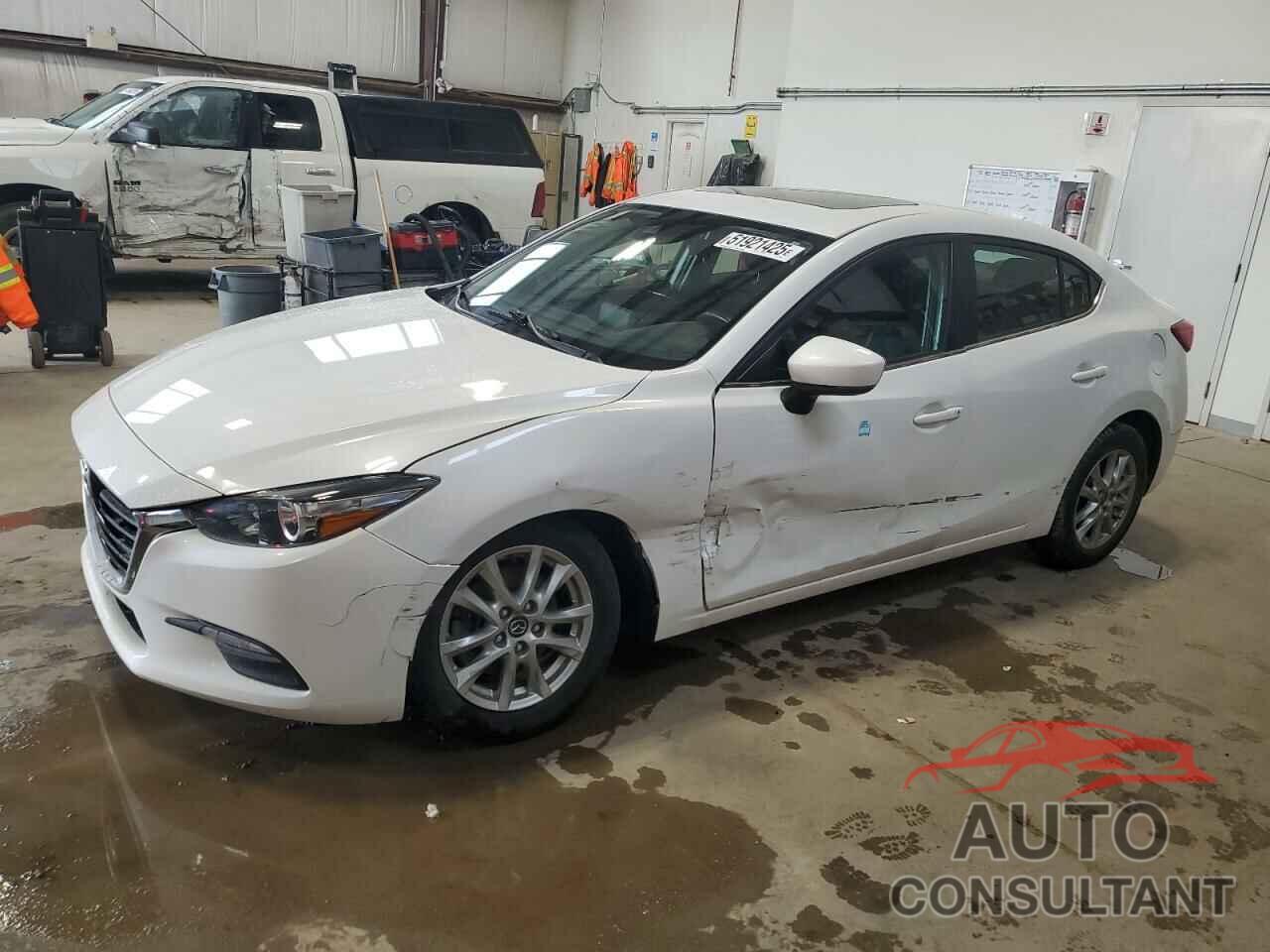 MAZDA 3 2018 - 3MZBN1V70JM224029