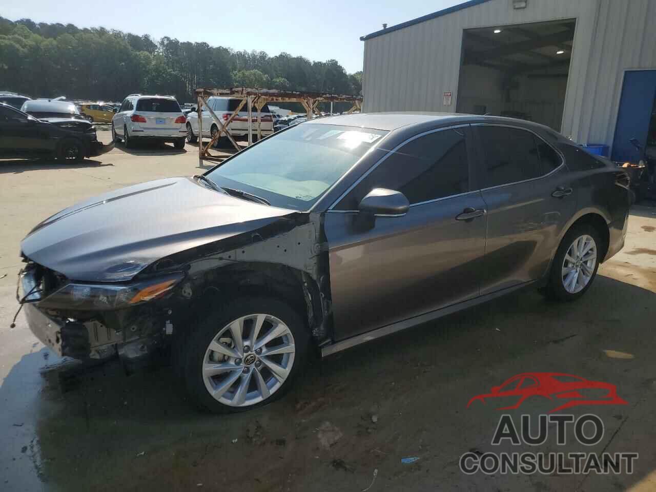 TOYOTA CAMRY 2021 - 4T1R11AK0MU453085