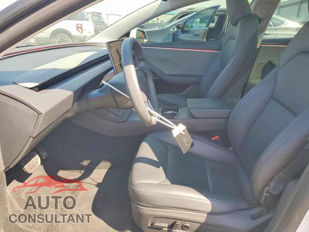TESLA MODEL 3 2025 - 5YJ3E1EAXSF046462