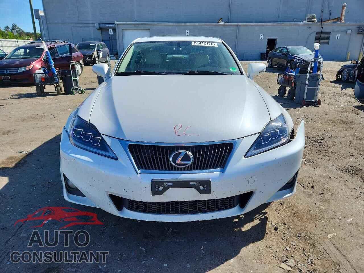 LEXUS IS 2011 - JTHBF5C25B5156640