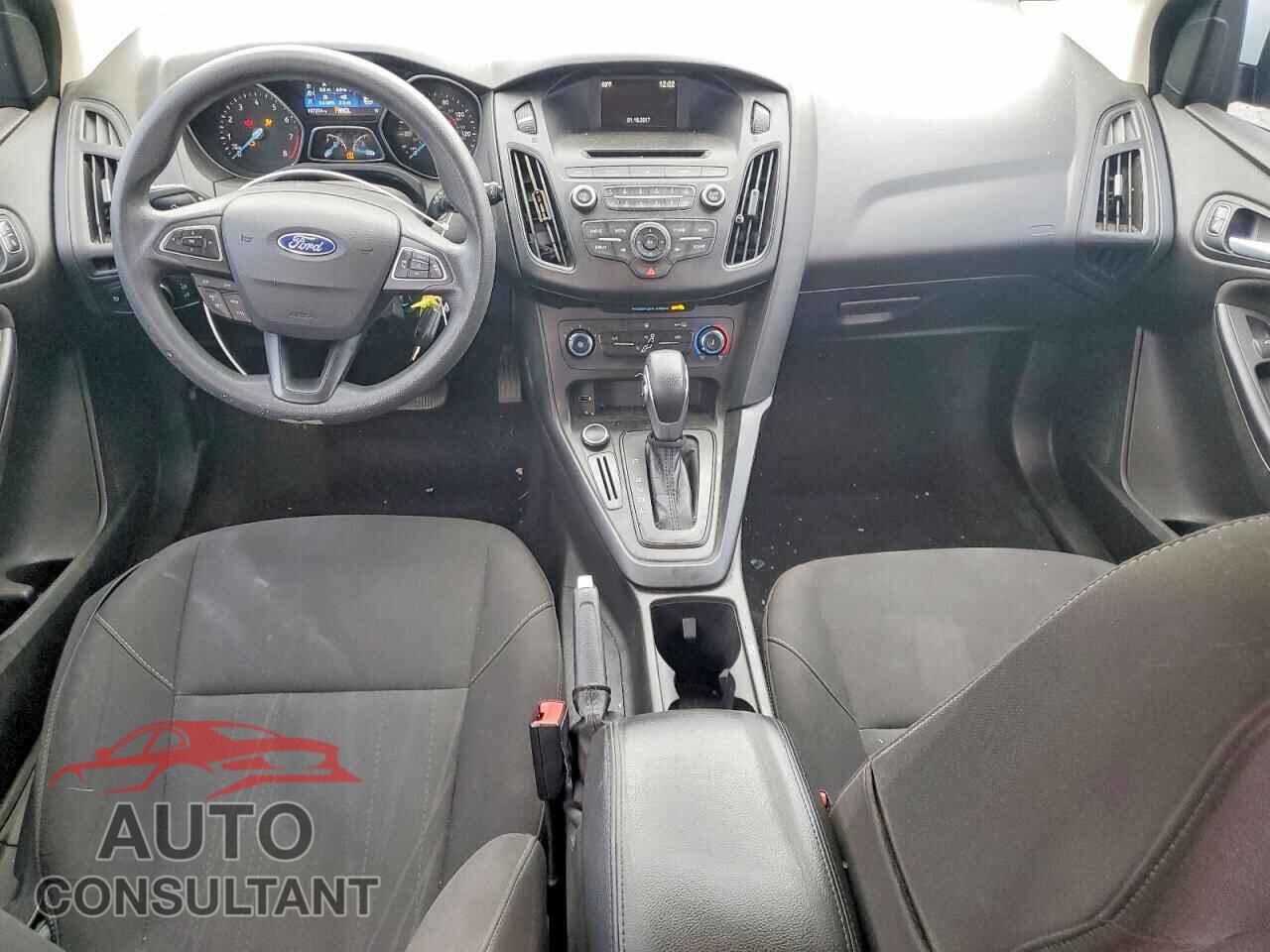FORD FOCUS 2017 - 1FADP3K24HL232548