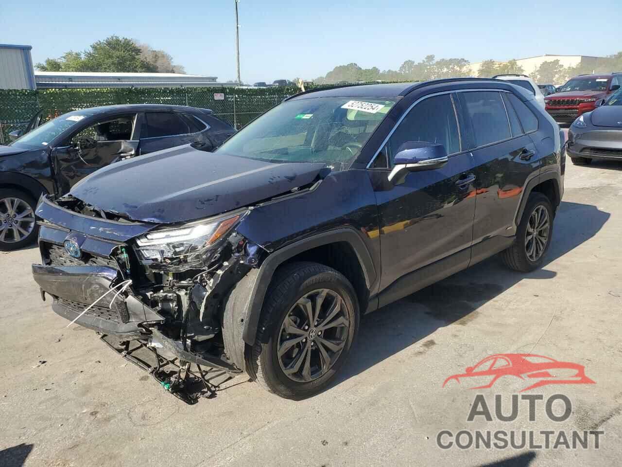 TOYOTA RAV4 2023 - JTMB6RFV4PD084907