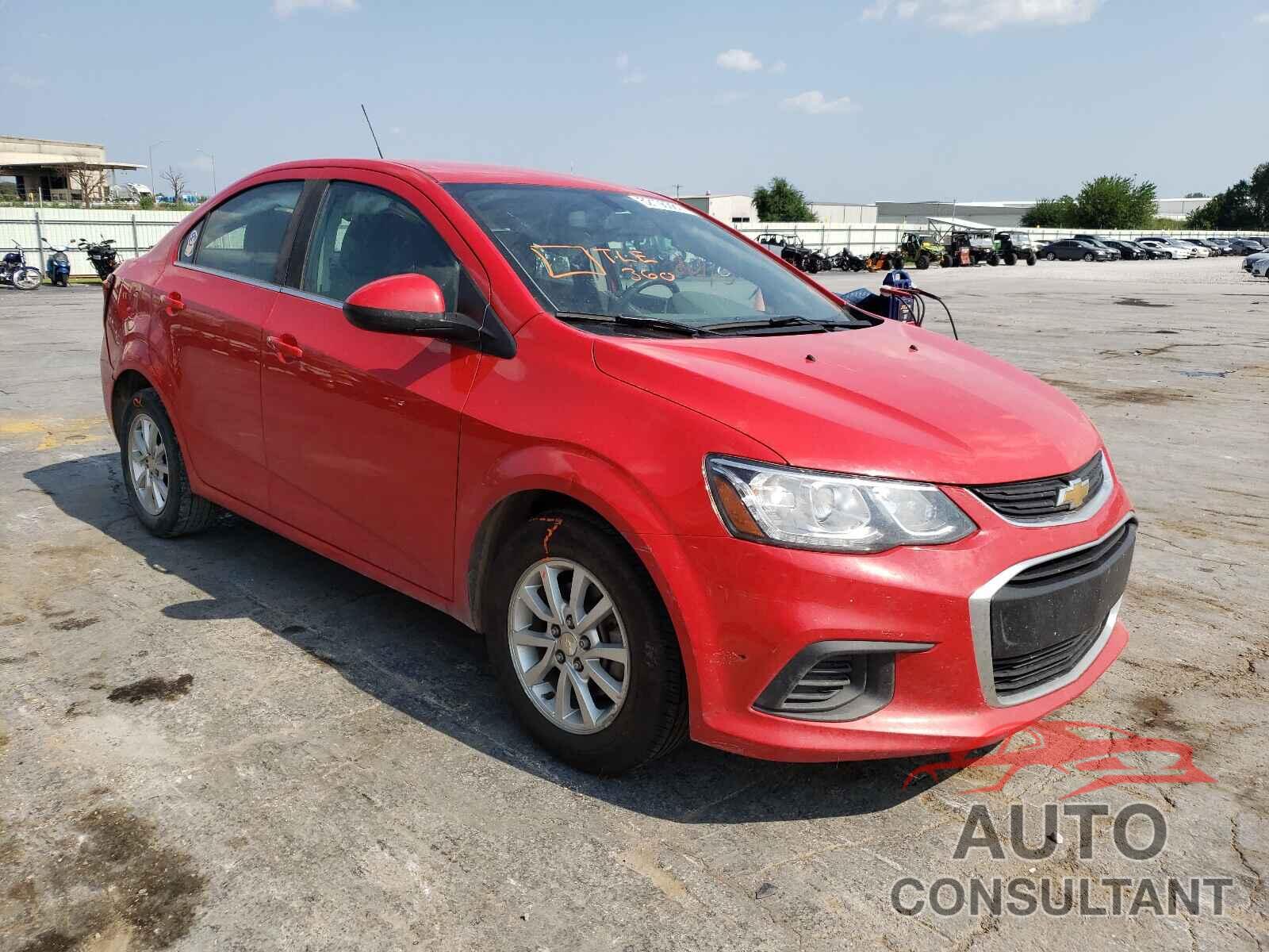 CHEVROLET SONIC 2018 - 1G1JD5SH3J4113842