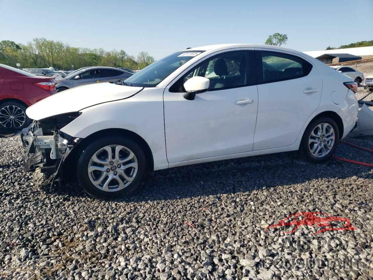TOYOTA YARIS 2018 - 3MYDLBYV3JY329255
