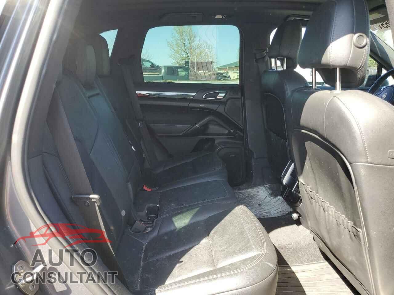 PORSCHE CAYENNE 2012 - WP1AB2A20CLA42132