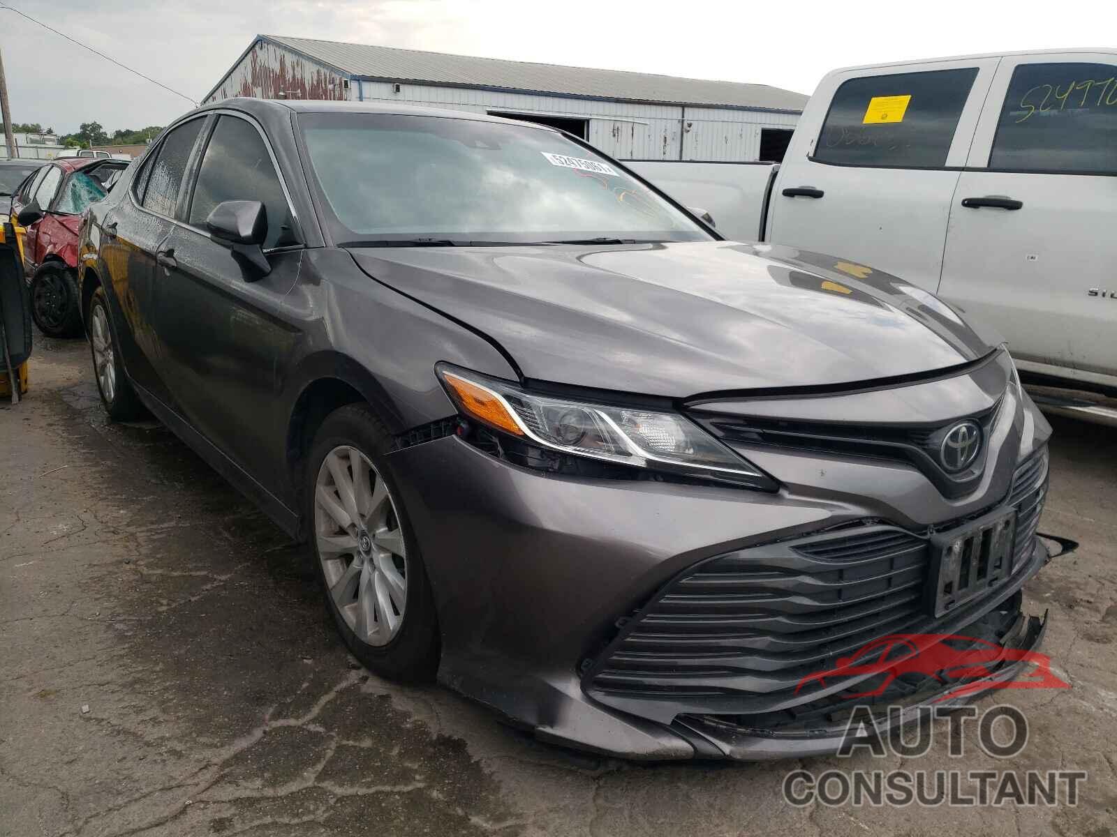 TOYOTA CAMRY 2018 - 4T1B11HK3JU654756
