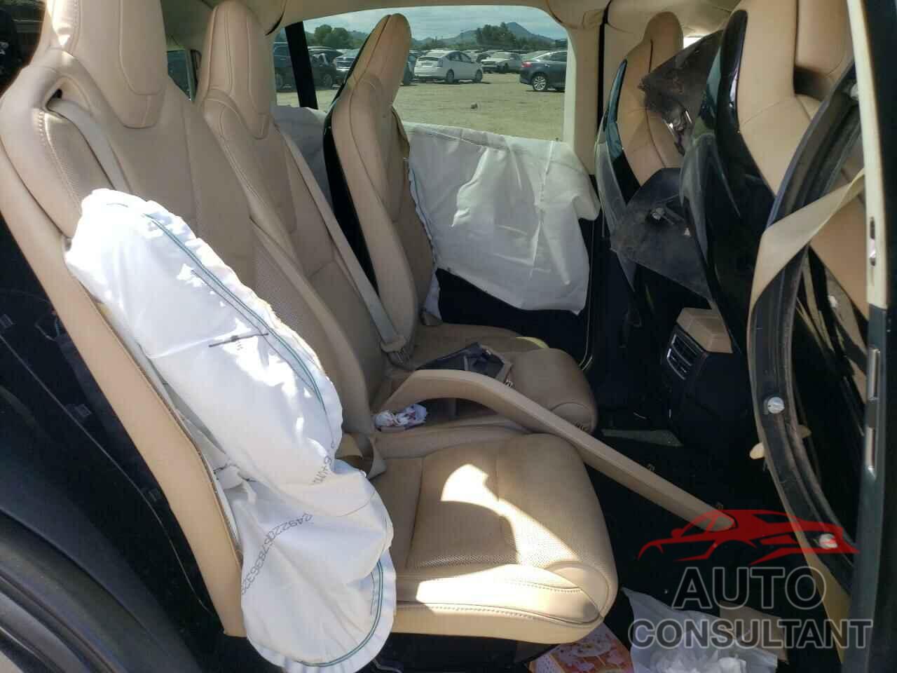 TESLA MODEL X 2016 - 5YJXCAE28GF005111