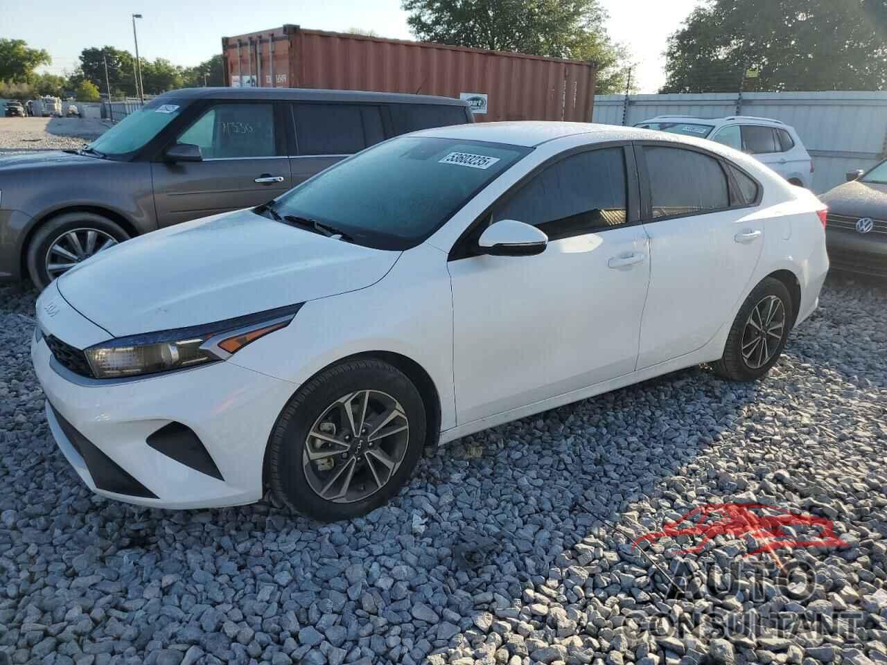 KIA FORTE 2024 - 3KPF24AD5RE827106