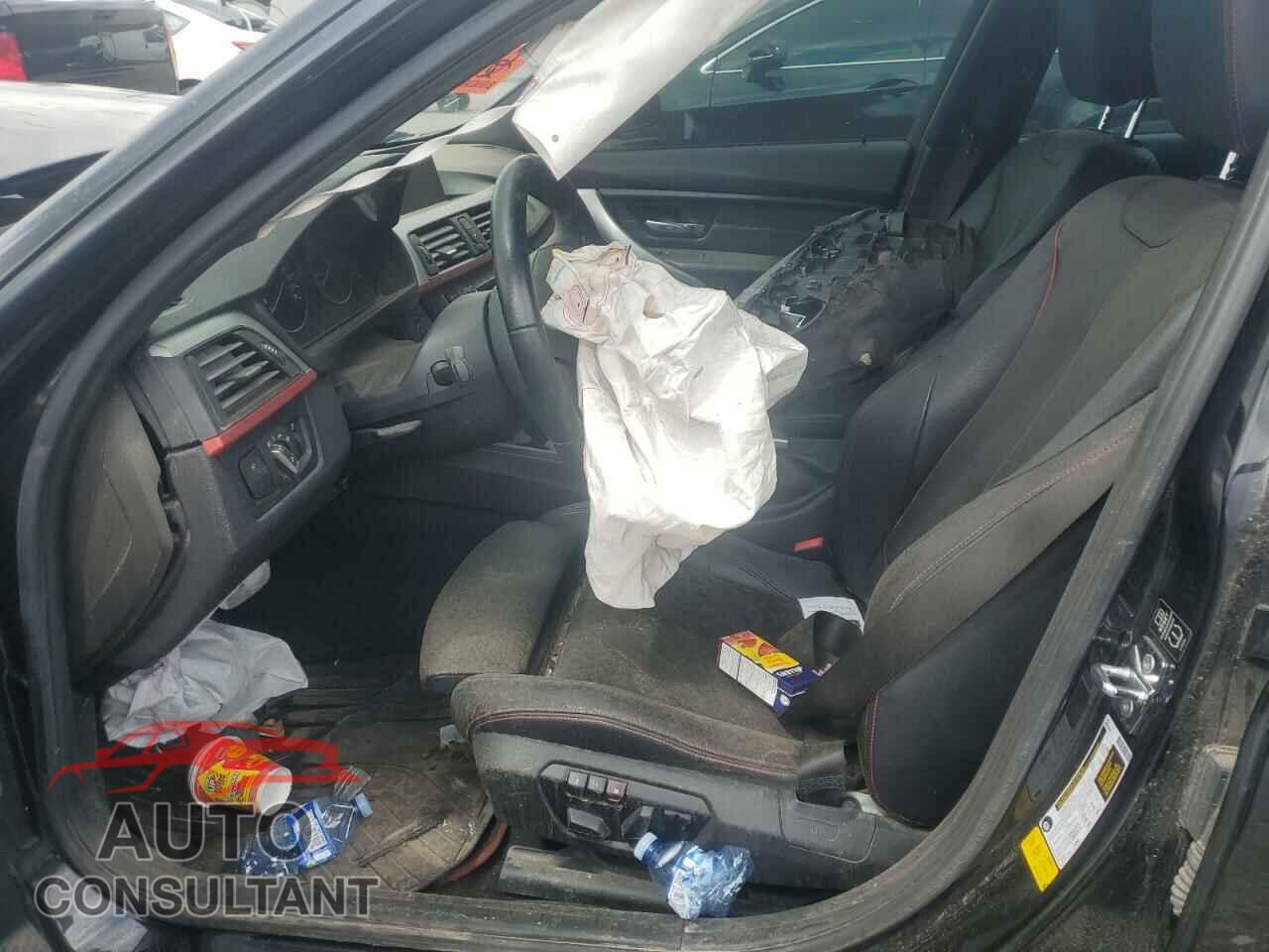 BMW 3 SERIES 2012 - WBA3A5C52CF257643