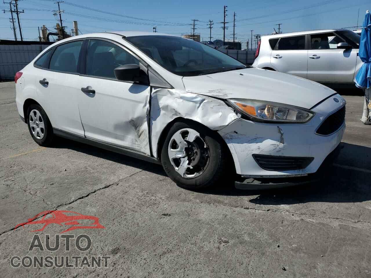 FORD FOCUS 2017 - 1FADP3E20HL348180