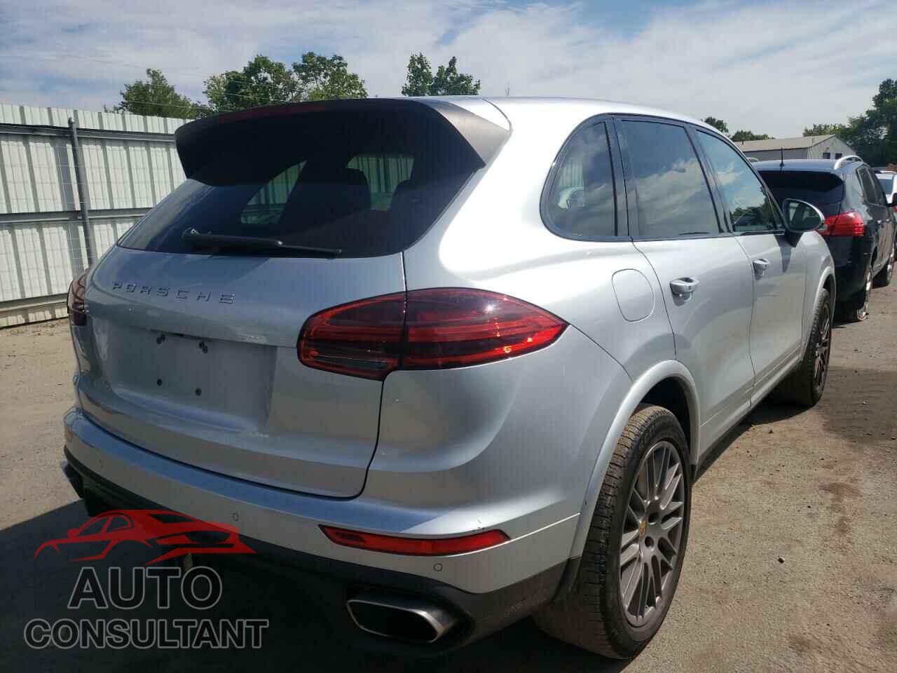 PORSCHE CAYENNE 2017 - WP1AA2A22HKA88318