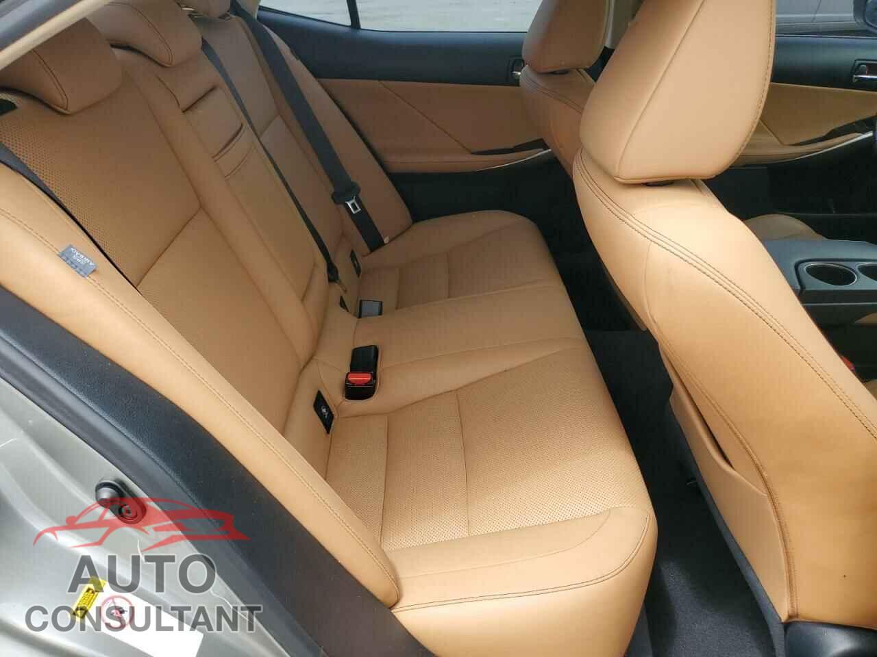 LEXUS IS 2016 - JTHBA1D22G5003064