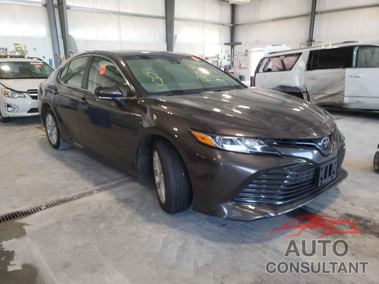 TOYOTA CAMRY 2018 - JTNB11HK9J3032779