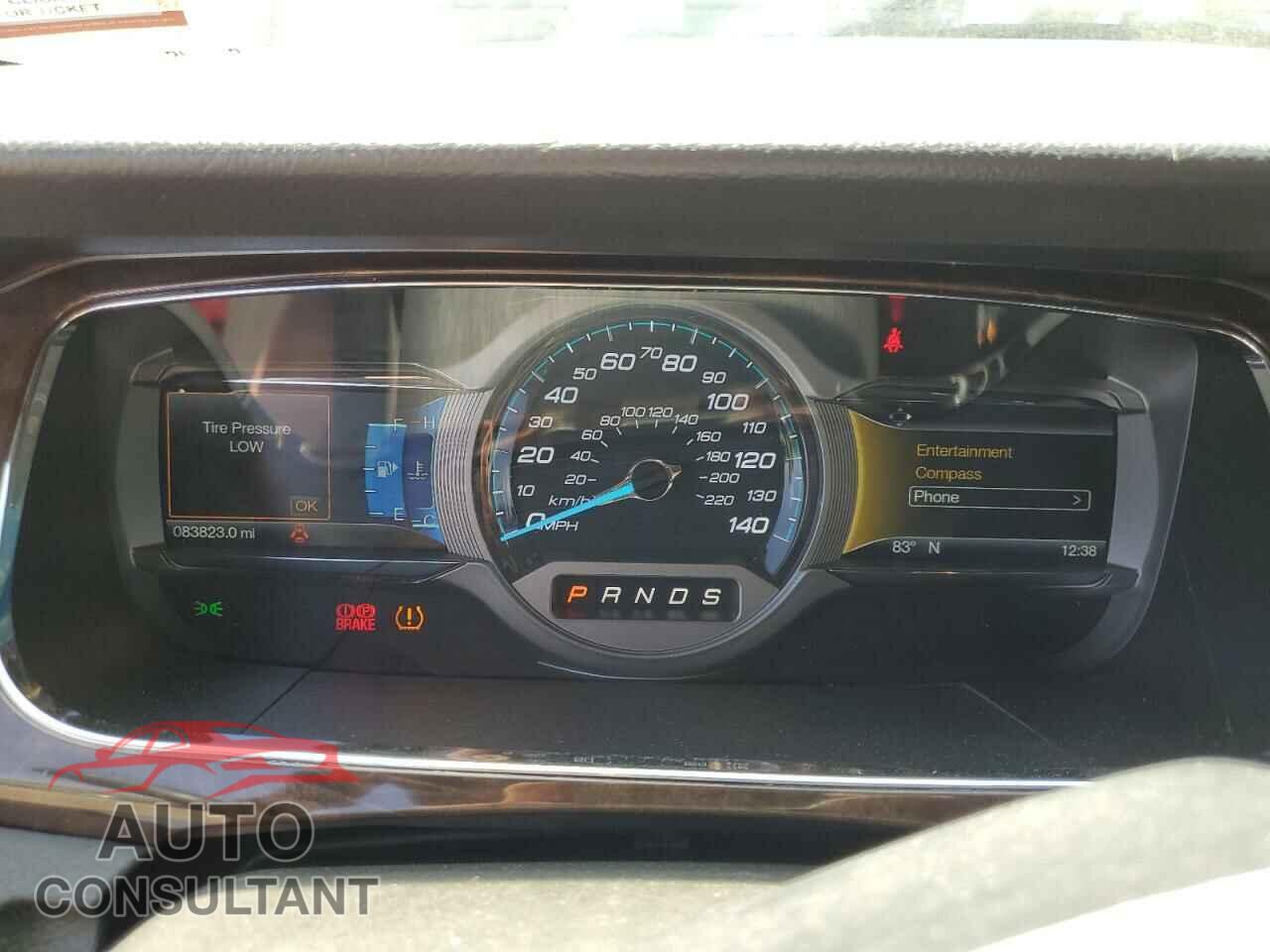 FORD TAURUS 2017 - 1FAHP2F88HG114862
