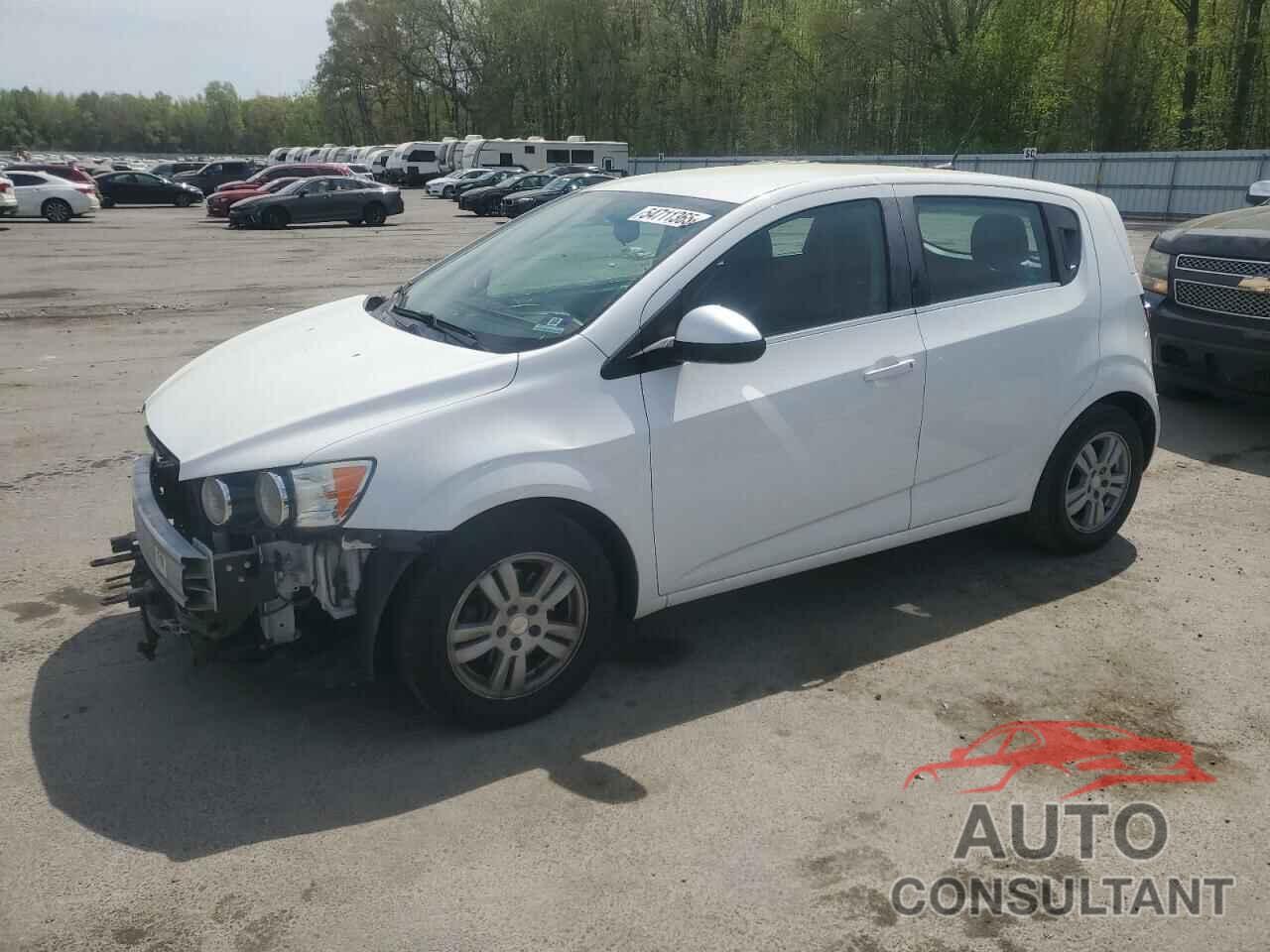 CHEVROLET SONIC 2014 - 1G1JC6SH3E4243568