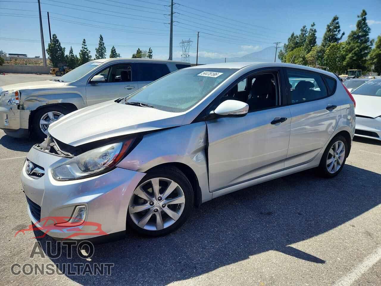 HYUNDAI ACCENT 2013 - KMHCU5AE3DU130664