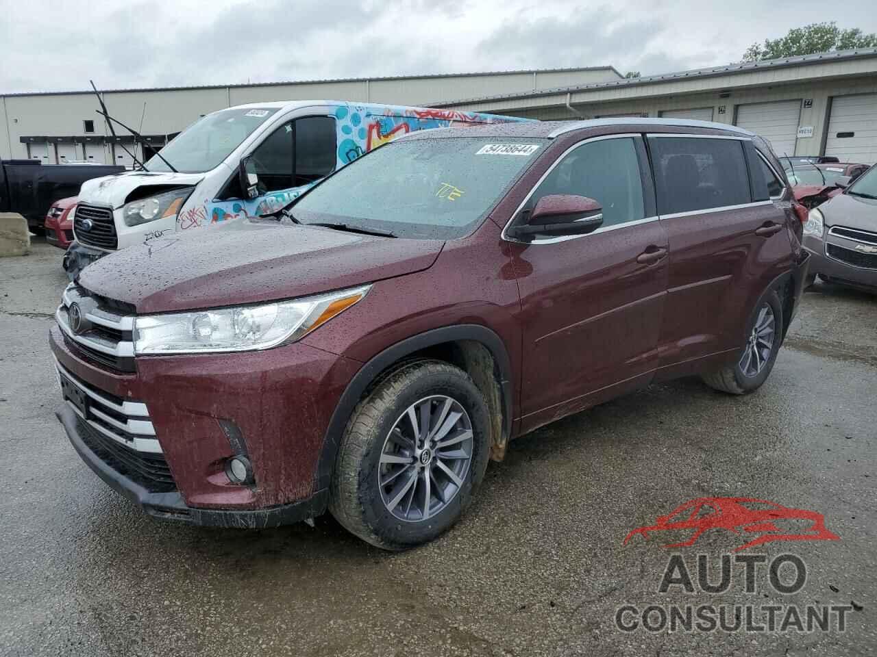 TOYOTA HIGHLANDER 2018 - 5TDJZRFH4JS840504