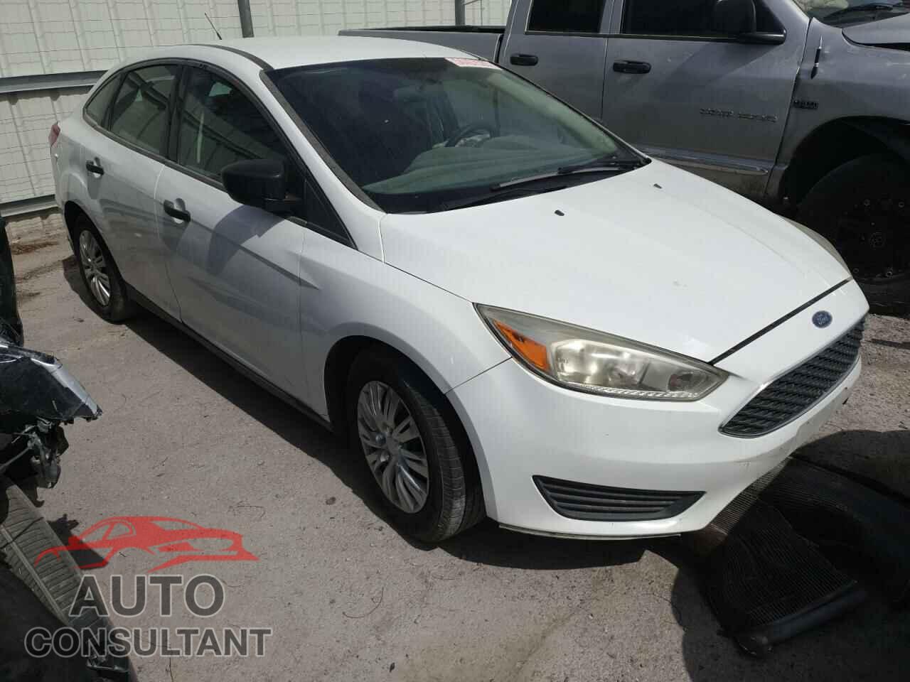 FORD FOCUS 2016 - 1FADP3E27GL325686