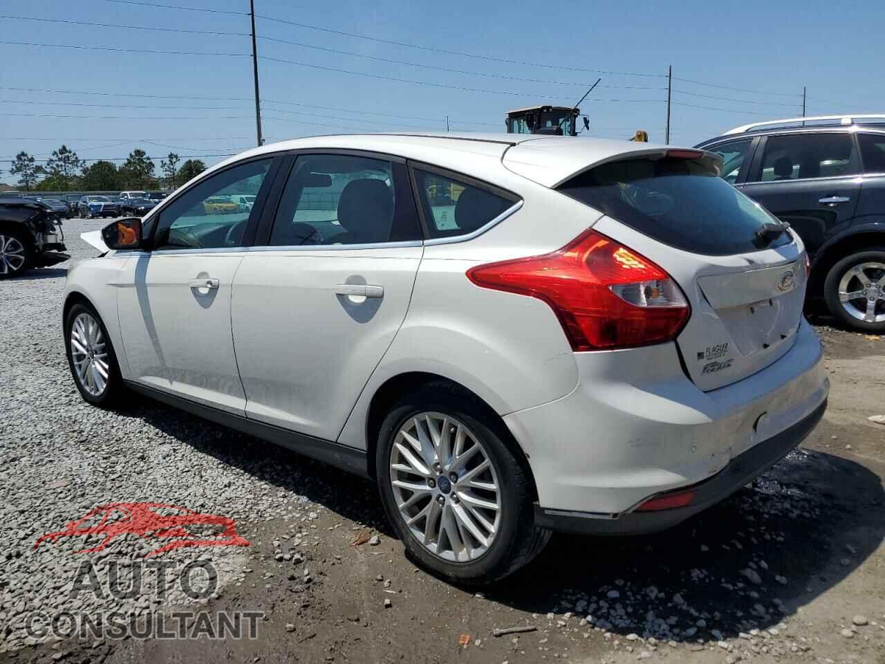 FORD FOCUS 2012 - 1FAHP3M23CL475548