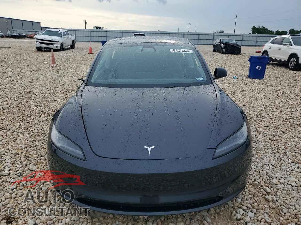 TESLA MODEL 3 2024 - 5YJ3E1EB9RF812457