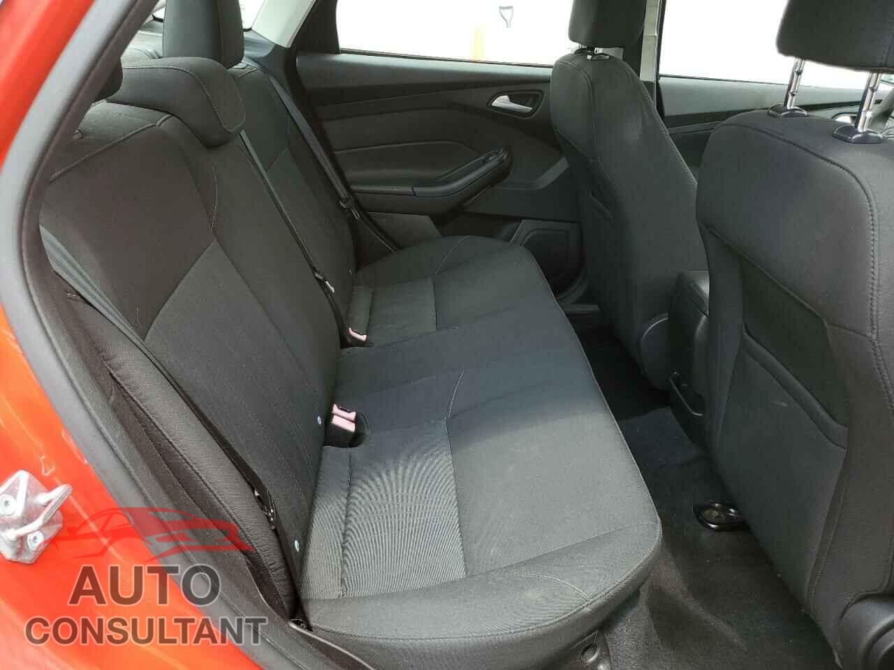 FORD FOCUS 2016 - 1FADP3F26GL363912
